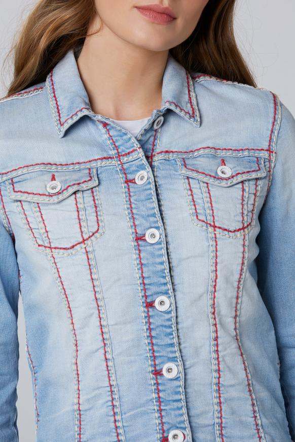 Gebleachte Jeansjacke LI:ND mit Kontrastnähten
