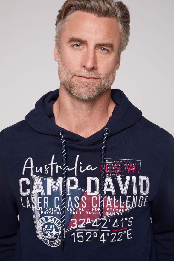 Hoodie mit Logo-Applikationen