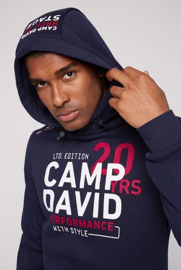 Hoodie mit vielen Logo Prints