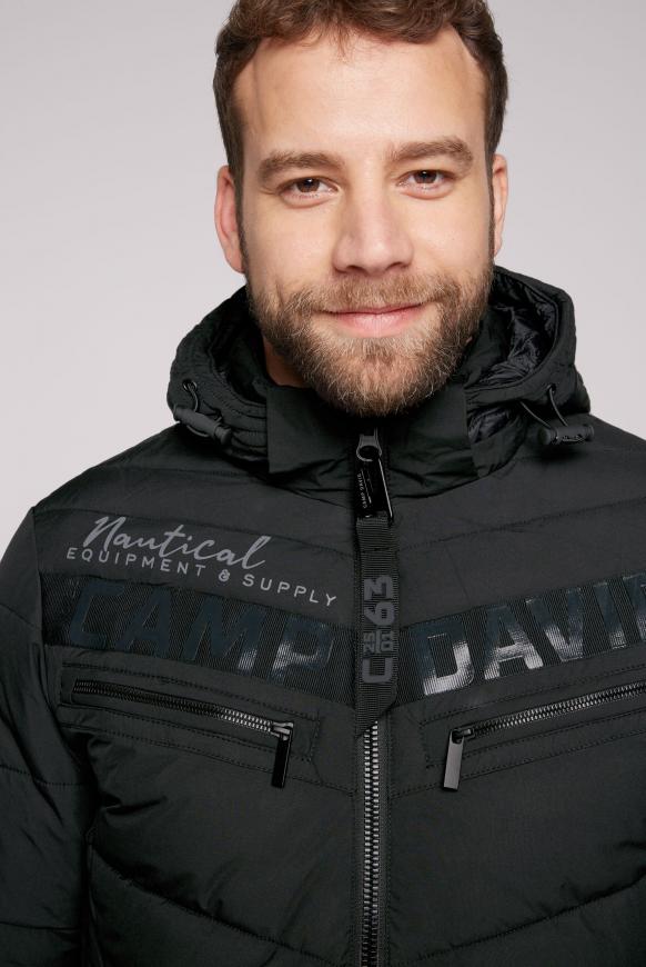 Jacke mit Kapuze und Logo-Design