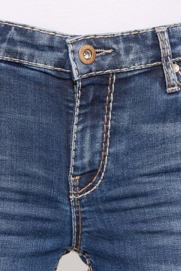 Jeans HE:DI mit Destroy-Effekten
