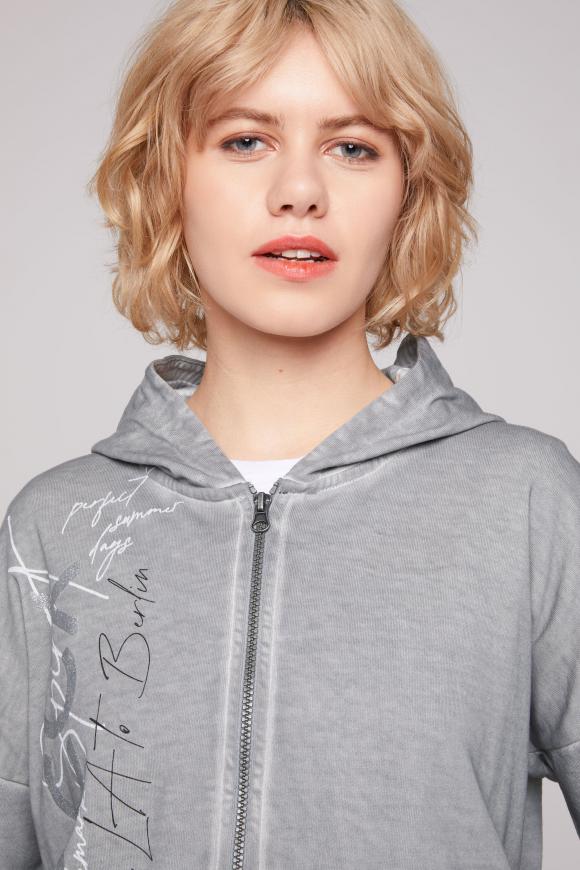 Kapuzensweatjacke Oil Dyed mit Label Prints