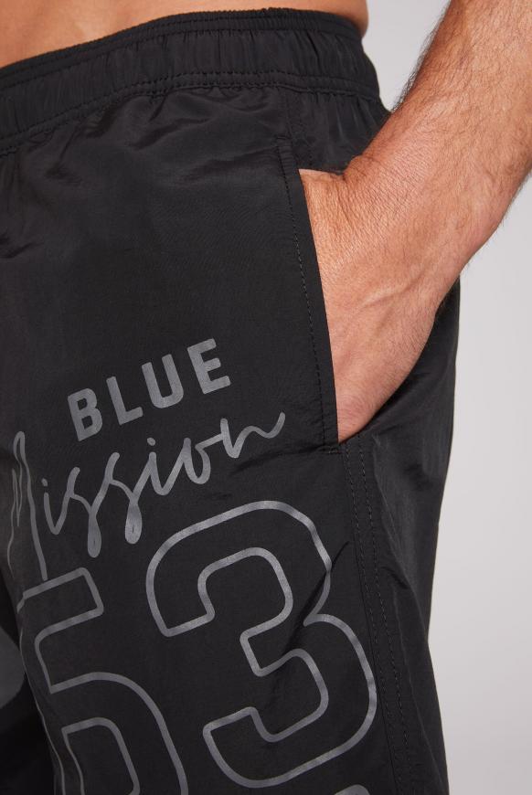 Lange Beachshorts mit Logo-Artwork