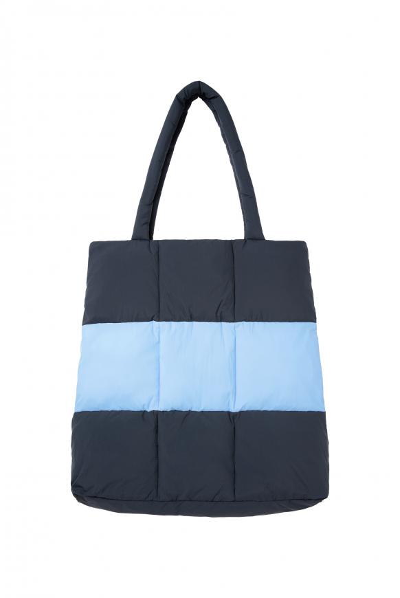 Puffer Bag mit Farbstreifen und Artwork