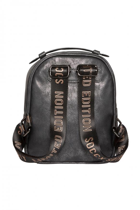Rucksack im Metallic-Look mit Logo-Gurten