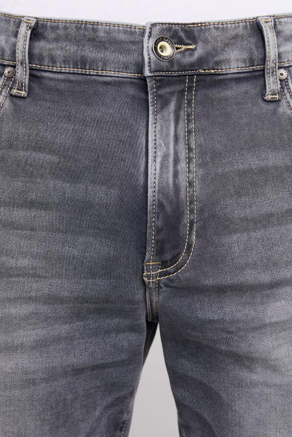 Skater Jeans Shorts MA:X aus Jogg-Denim