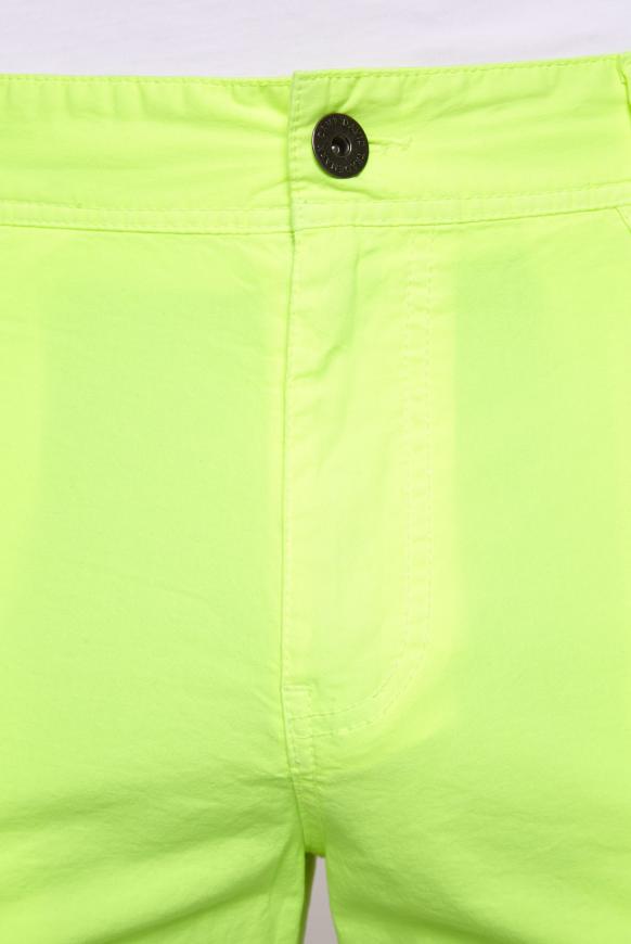 Skater Shorts mit Label-Applikationen
