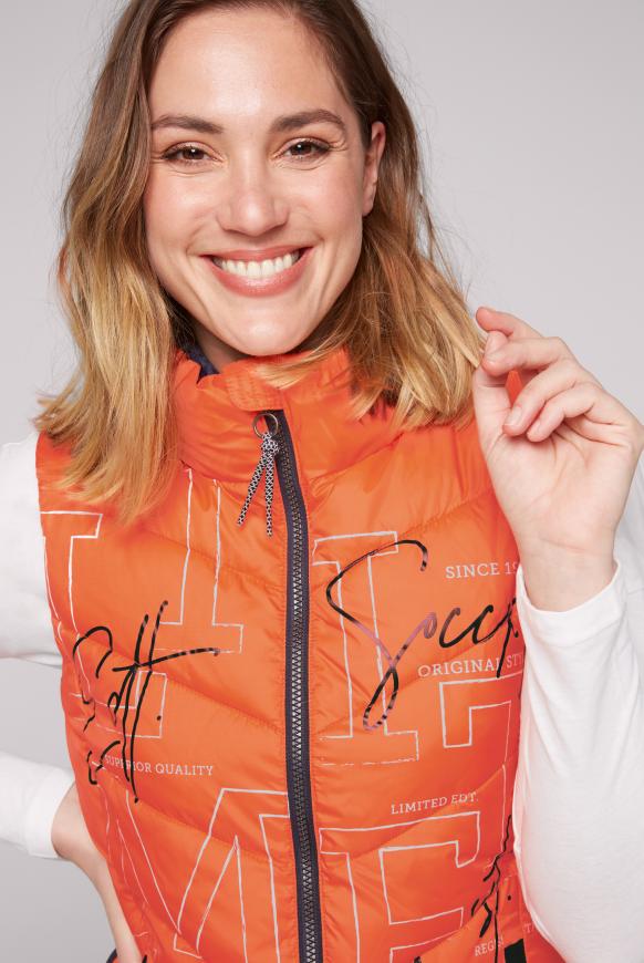 Steppweste mit Wording Print