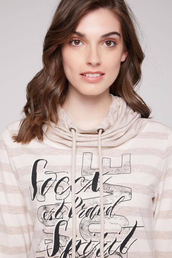 Streifenshirt mit hohem Kragen und Print