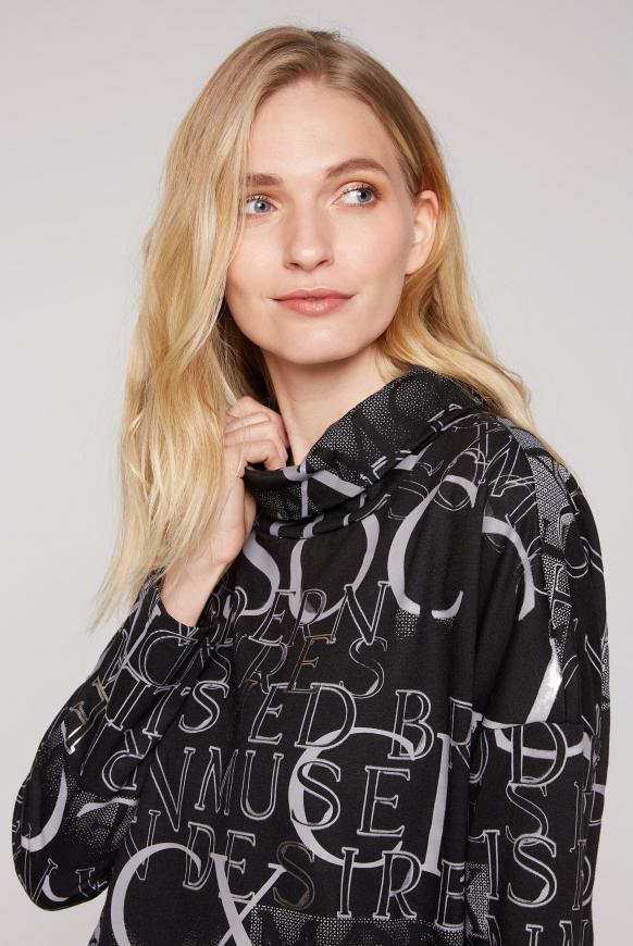 Sweatshirt mit Kragen und All Over Print