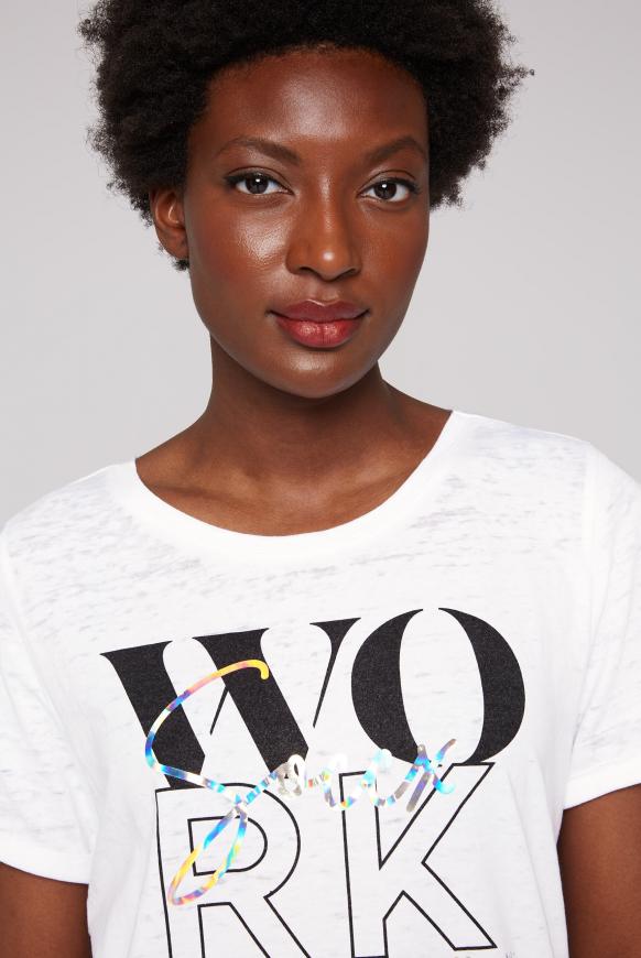 T-Shirt mit Ausbrenner-Effekten