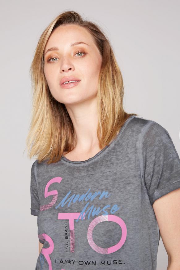 T-Shirt mit Ausbrenner-Effekten und Artwork
