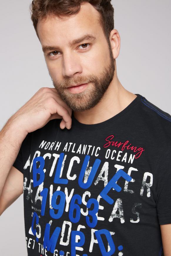 T-Shirt mit Label Print