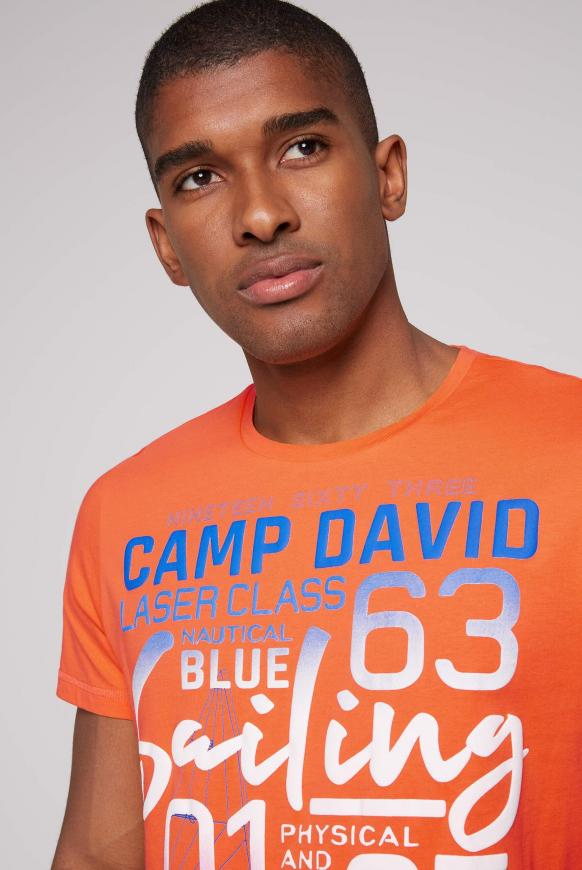 T-Shirt mit Puff Print mit Farbverlauf