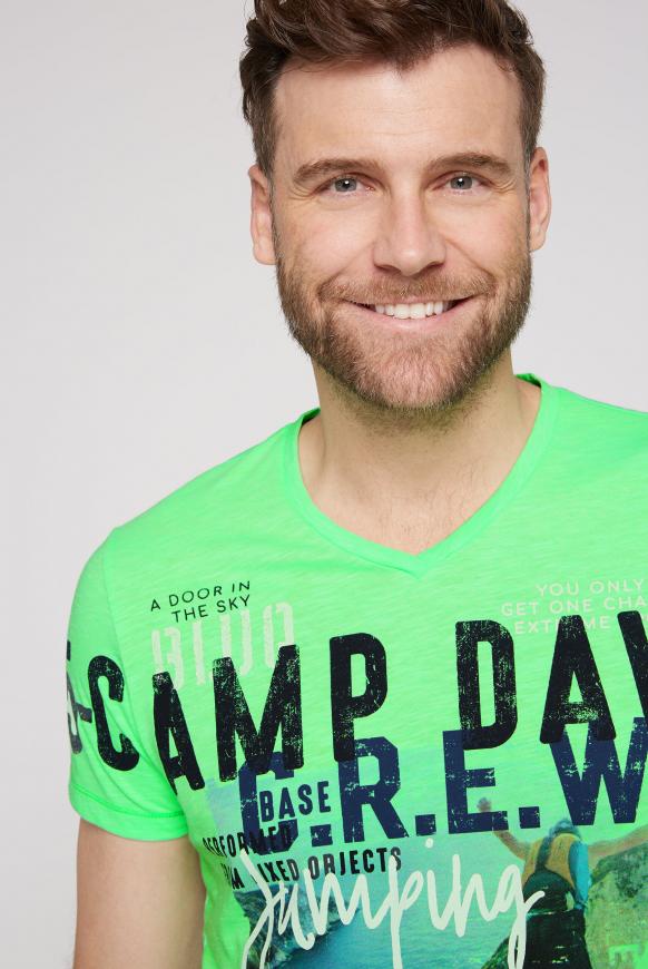 T-Shirt mit V-Neck und Photoprint