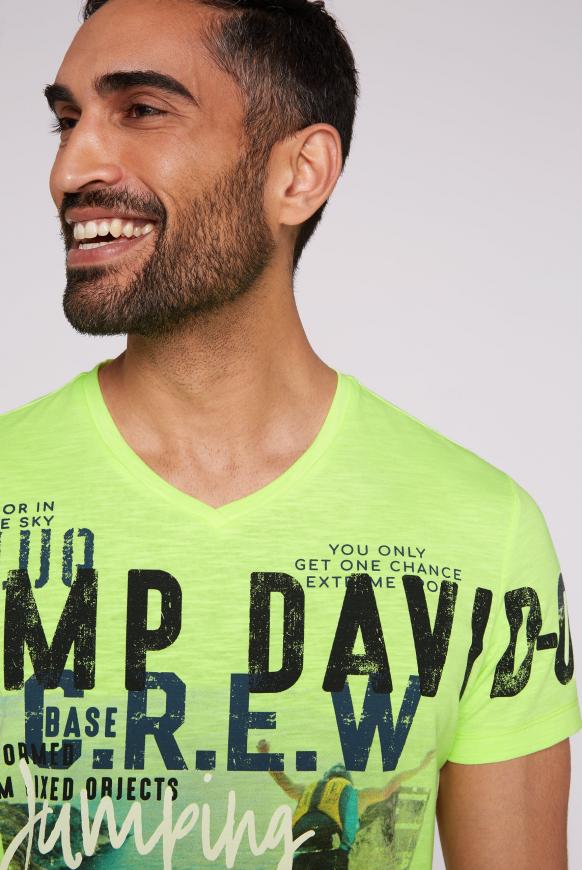 T-Shirt mit V-Neck und Photoprint