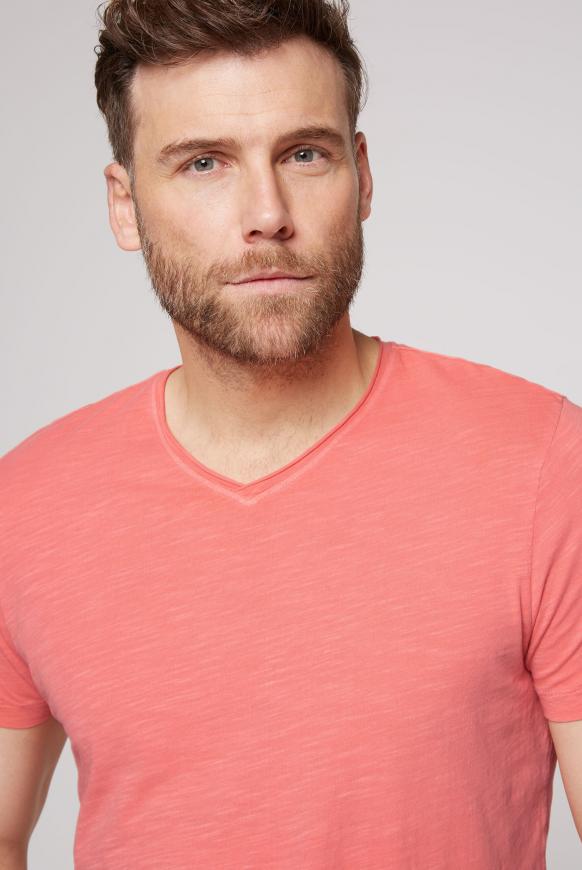 T-Shirt V-Neck mit Used Look