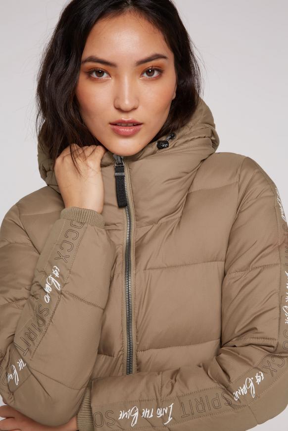 Winterjacke mit Kapuze und Logo-Tapes