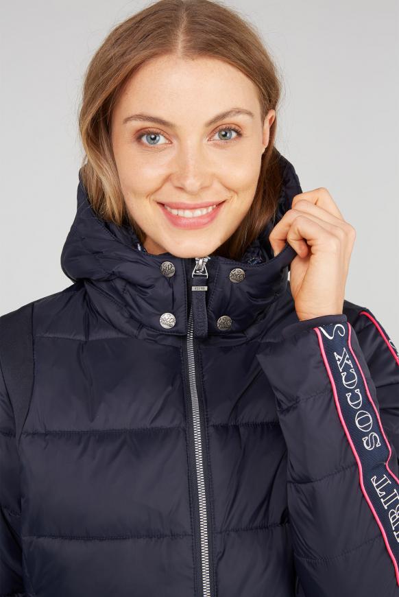Winterjacke mit Logo-Tape und Stretchbund