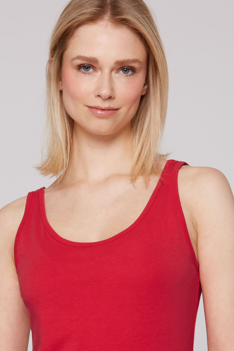 Basic Top mit Mini Logo Print