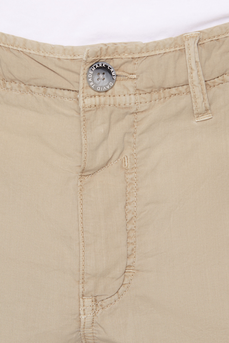 Cargo Shorts mit Logo-Tapes
