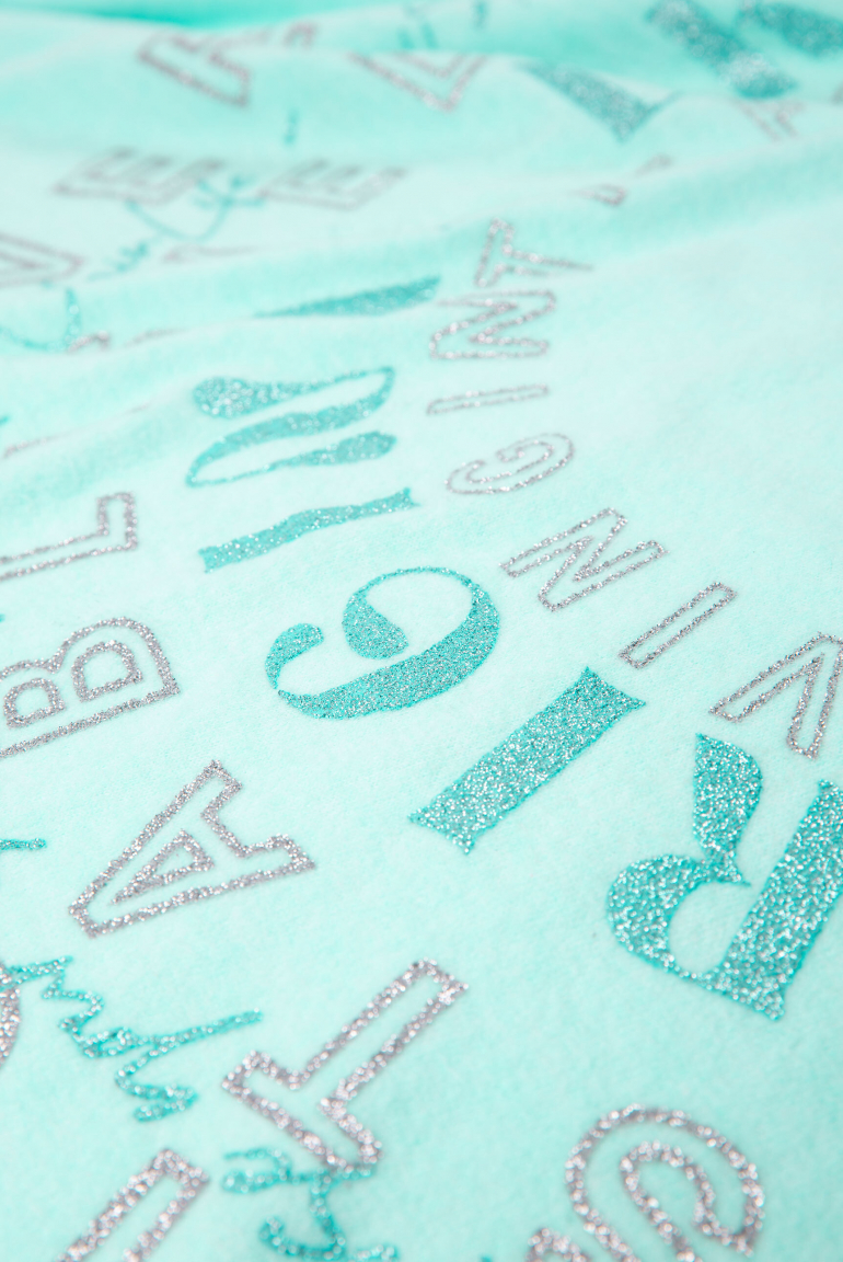 Dreieckstuch aus Flauschstrick mit Glitter Print