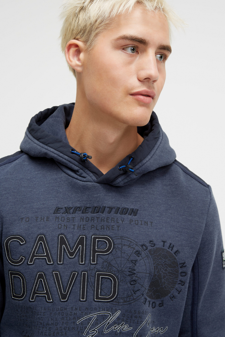 Hoodie im Materialmix mit Zippertaschen