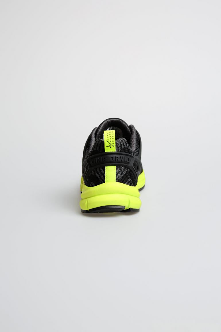 Leichter Sneaker im Knit-Design mit Logo Artwork