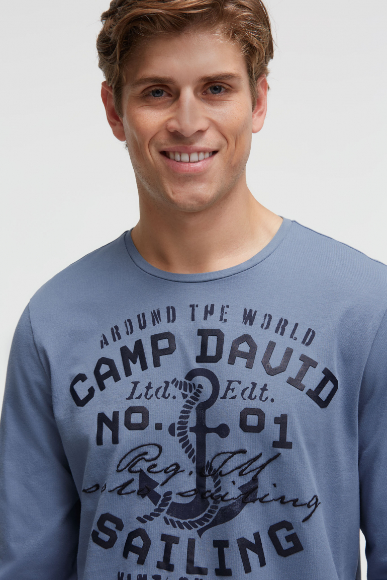 Longsleeve mit Rubber Print und Stickerei