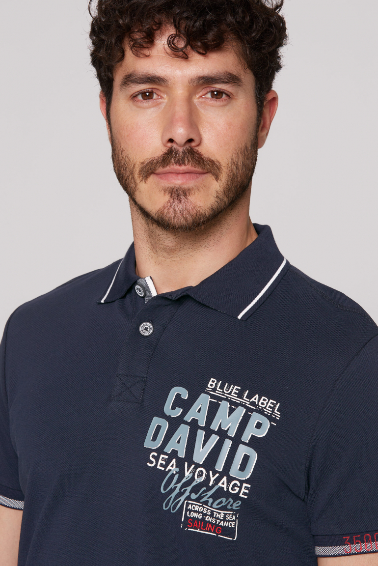 Pikee-Polo mit Rubber Artwork und Two-Tone-Details