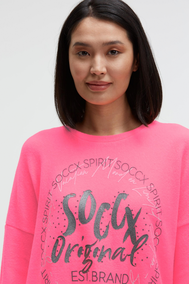 Pullover aus Flauschstrick mit Glimmer Gel Print