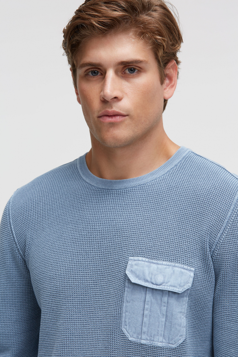 Pullover mit Strickmuster und Brusttasche