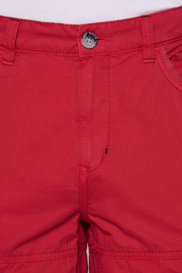 Skater Shorts aus Twill mit Logo-Stickerei