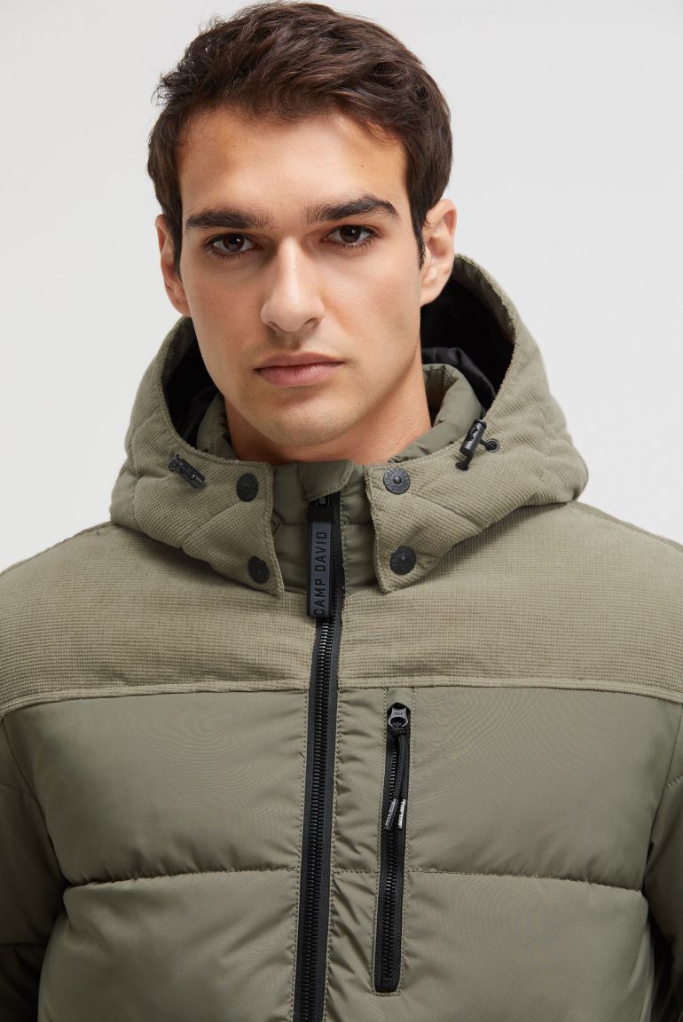 Steppjacke im Materialmix mit Kapuze