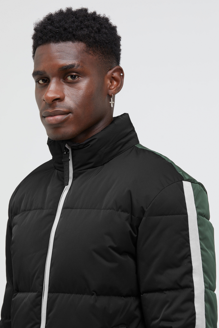 Steppjacke mit Colour-Blocking und Kapuze