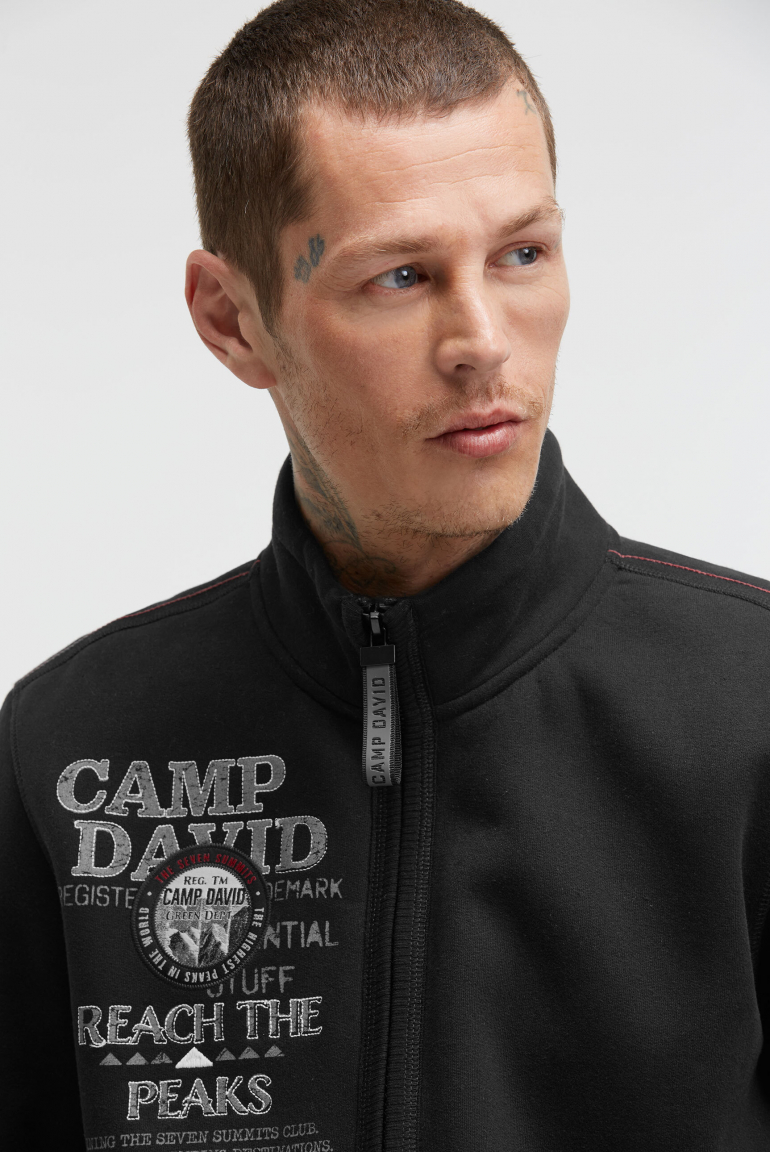 Sweatjacke mit Logo Prints, Stickereien und Patches