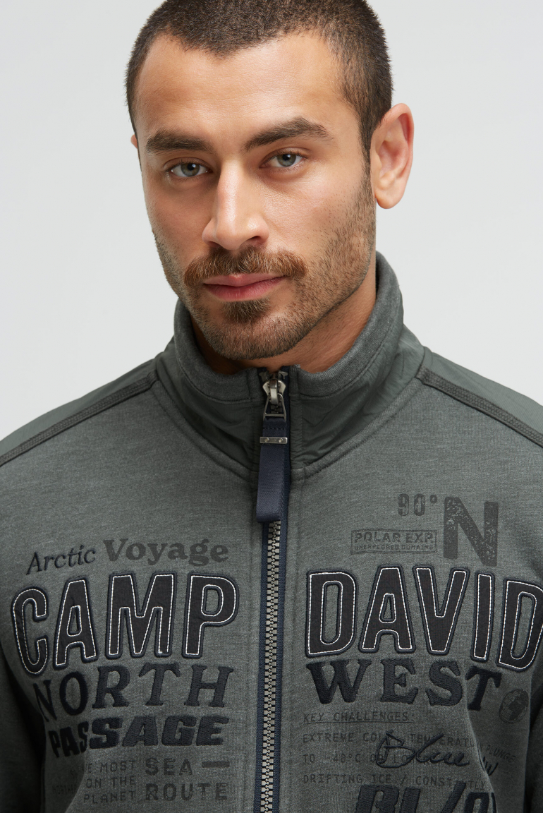 Sweatjacke mit Ripstop-Details und Label-Applikationen