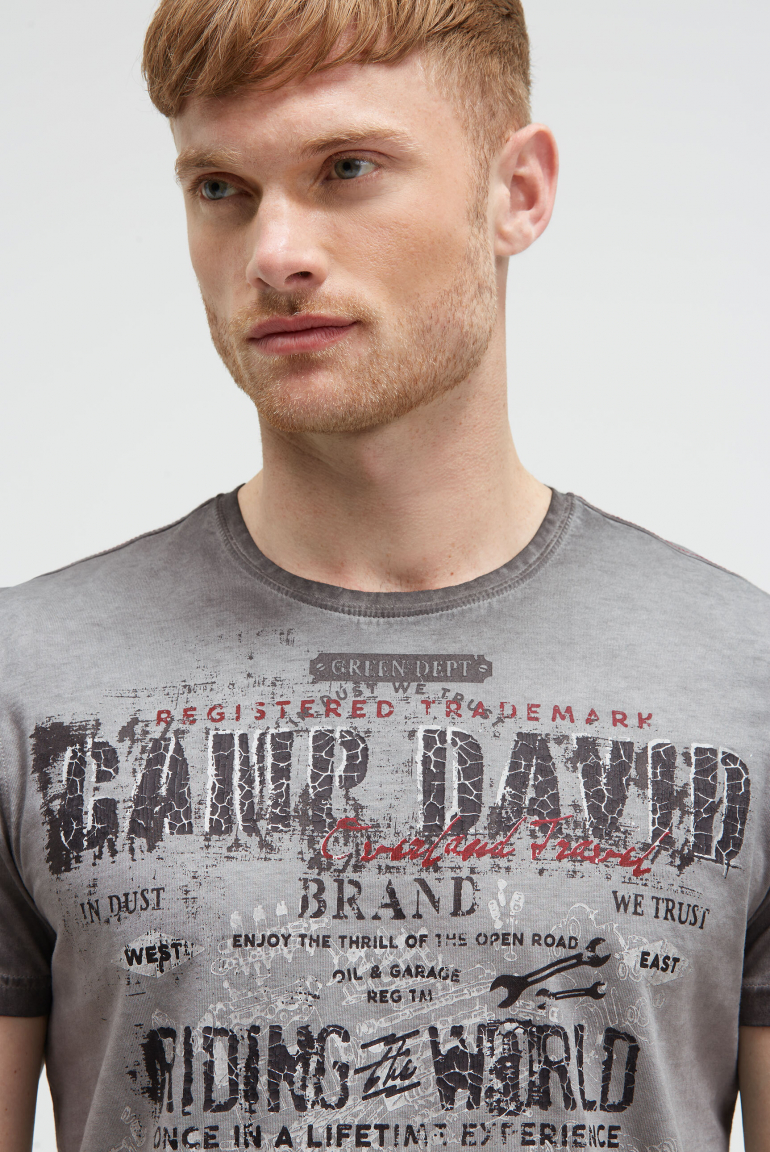 T-Shirt im Used Look mit Crack Prints