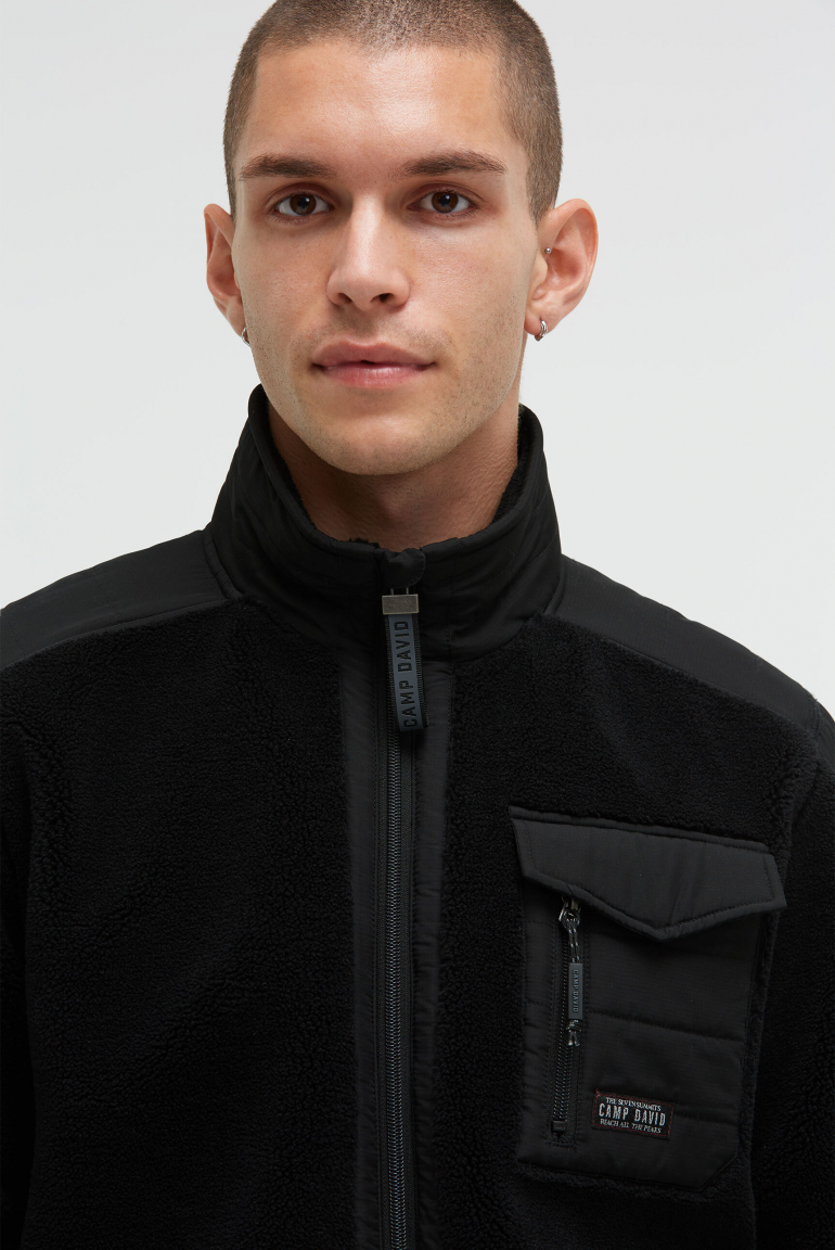 Teddyfleecejacke im tonigen Materialmix