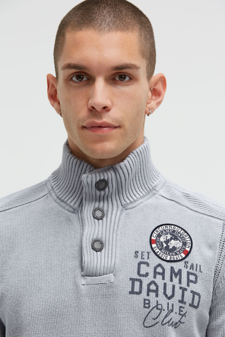 Troyer-Pullover aus Chenille mit Print und Patch