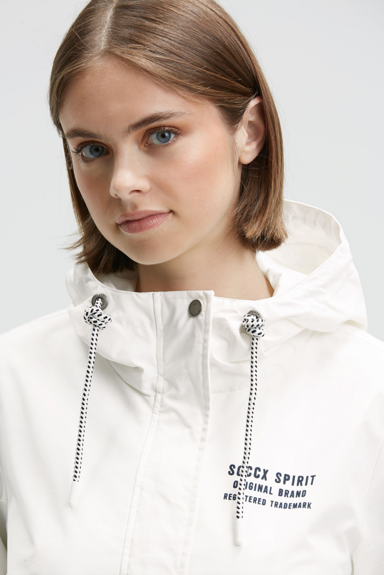 Wind- und Wetterjacke mit Kapuze