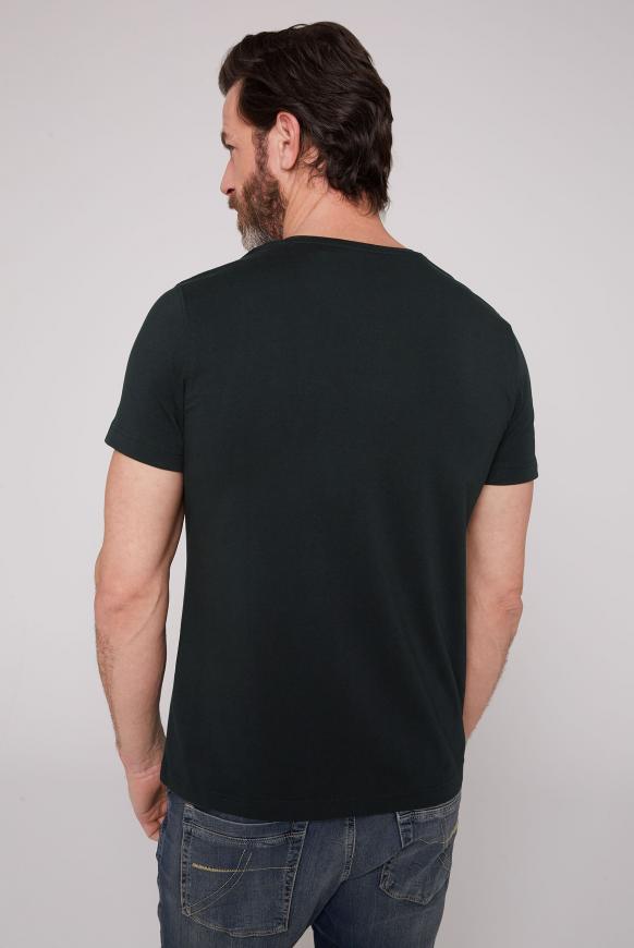 Basic T-Shirt mit V-Ausschnitt und Logostick