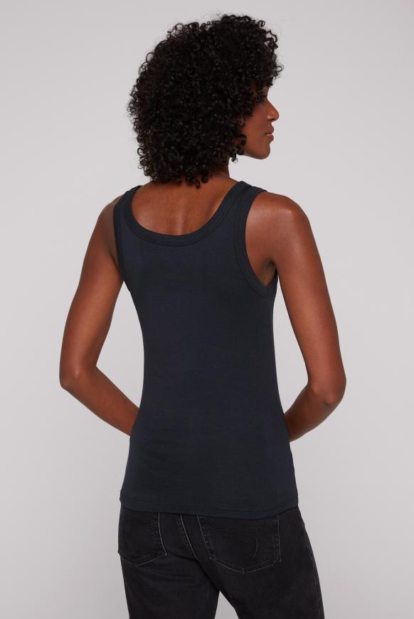 Basic Top mit Logo Print am Saum