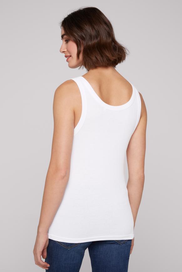 Basic Top mit Logo Print am Saum