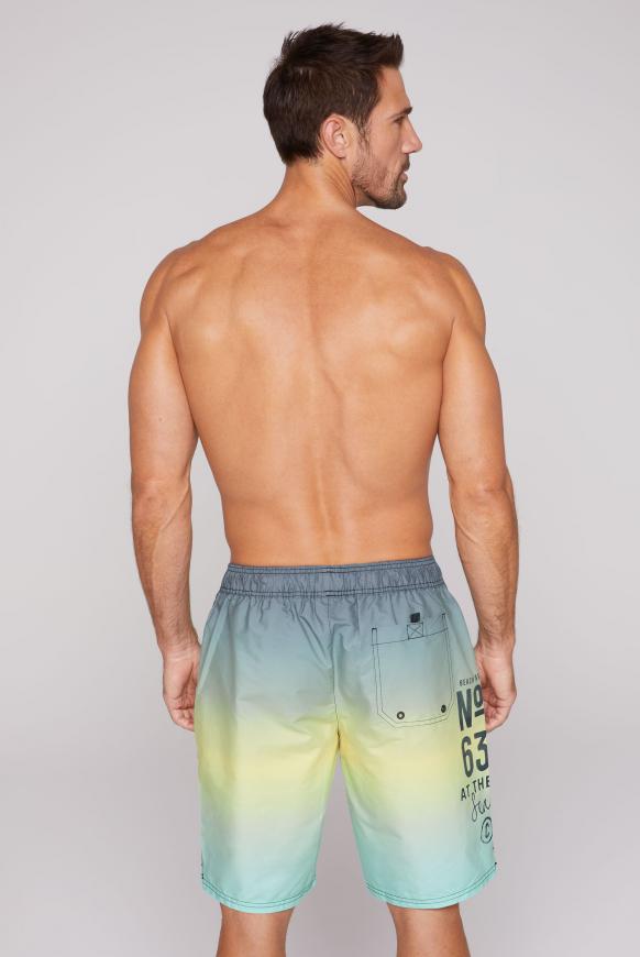 Beachshorts Dip Dye mit Label Prints