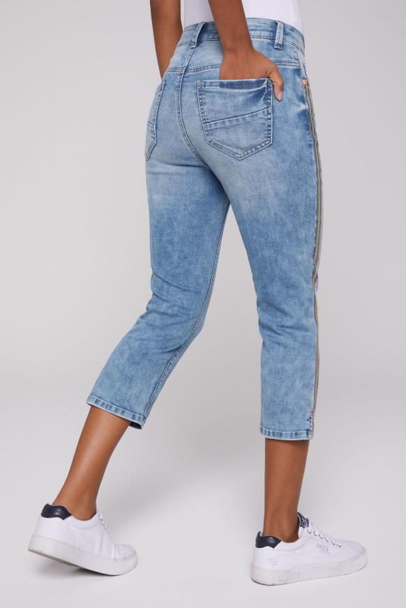 Capri Jeans NO:RA mit Stickereien