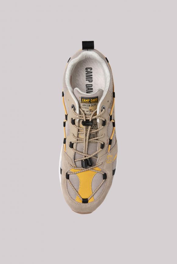 Hiking Sneaker mit Mesh-Struktur