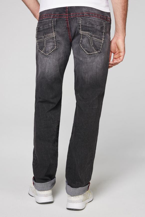 Jeans CO:NO im Vintage Look mit farbigen Nähten