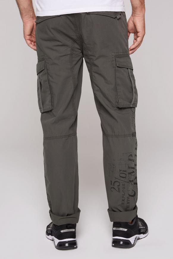 Leichte Cargohose mit Label Prints