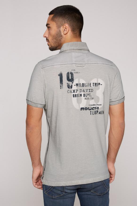 Polo Oil Dyed mit beidseitigen Label Prints